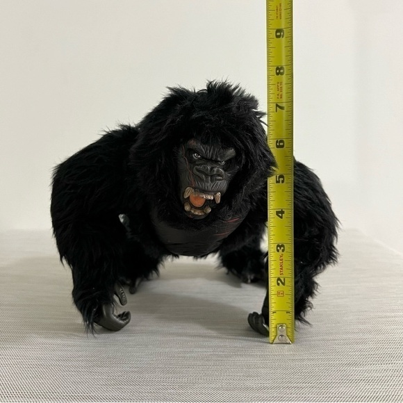 Universal Studios 2005 KING KONG Toy w/ Roaring Sound By Playmates Toys Tested - Picture 14 of 15